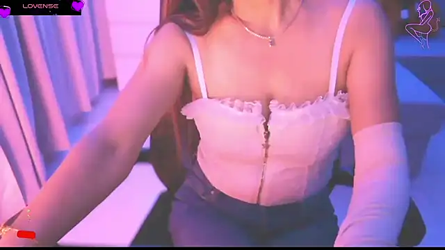 Snapshot of _Blue_Ruubyy_ chatting on 02-25-26, 09:25 Blue Ruubyy online show from 02-25-26, 09:25