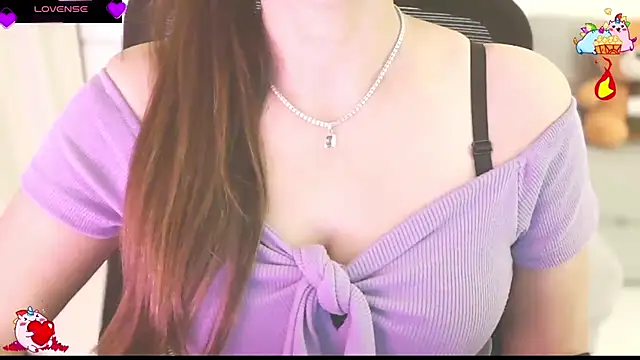 Snapshot of _Blue_Ruubyy_ chatting on 04-02-26, 04:24 Blue Ruubyy online show from 04-02-26, 04:24