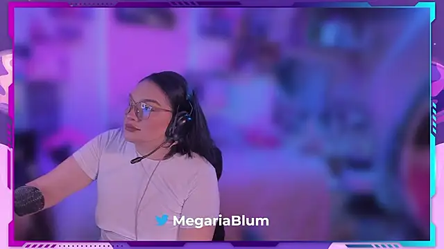 Snapshot of MegariaB chatting on 02-28-26, 04:23 MegariaB online show from 02-28-26, 04:23