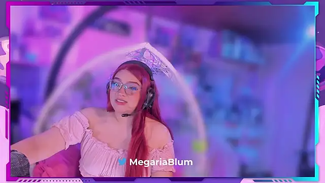 Snapshot of MegariaB chatting on 02-15-26, 04:46 MegariaB online show from 02-15-26, 04:46