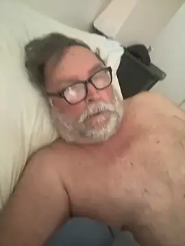 Drummajor online show from 09-28-25, 04:03