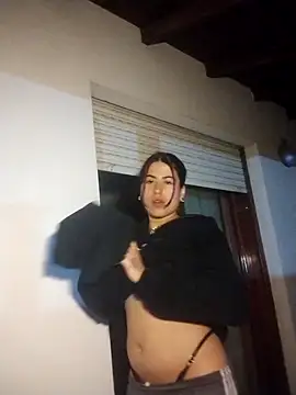 Snapshot of Dracomf chatting on 11-05-25, 07:33 Dracomf online show from 11-05-25, 07:33