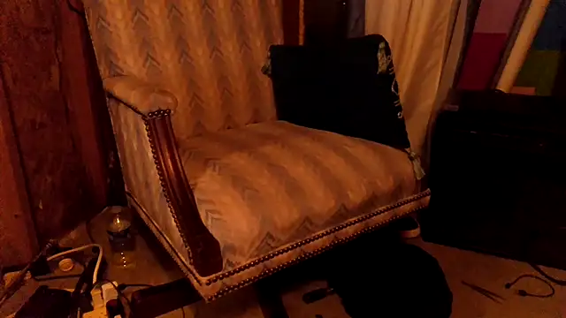 Snapshot of Haztogo4me chatting on 04-19-26, 06:10 Haztogo4me online show from 04-19-26, 06:10