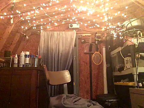 Haztogo4me online show from 10-21-25, 04:12