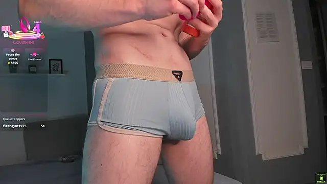 EnriqueBarberry online show from 12-20-25, 06:27