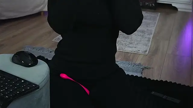 ivyleague  online show from 01-16-26, 06:17