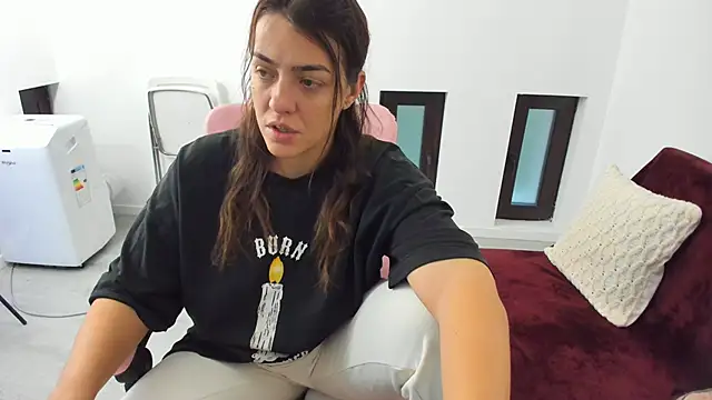 Dyana Kaylinn online show from 09-28-25, 04:30