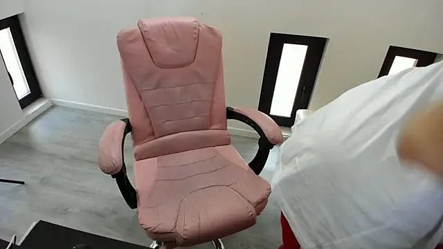 Dyana Kaylinn online show from 03-26-26, 05:17