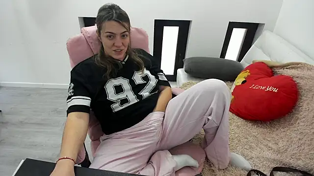 Dyana Kaylinn online show from 03-12-26, 05:24