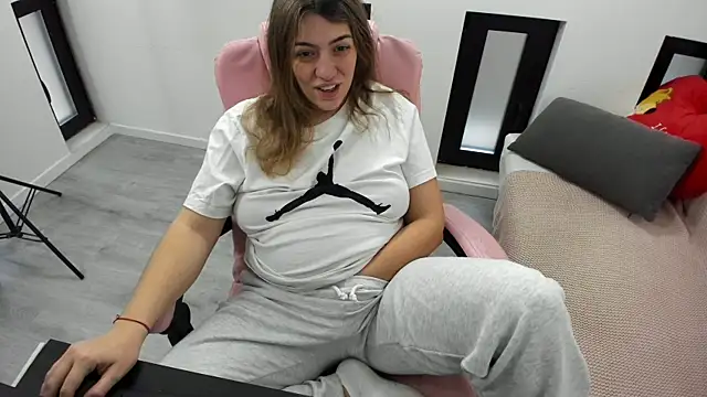 Dyana Kaylinn online show from 03-28-26, 05:41