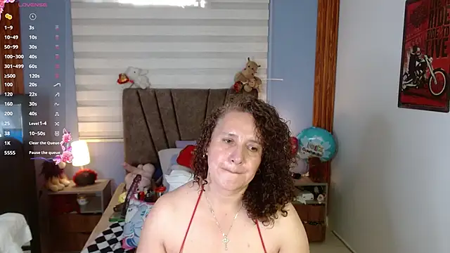 Nadia 84 online show from 10-22-25, 12:15