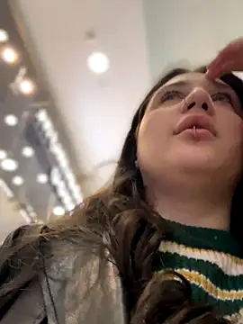 Snapshot of JessiMur chatting on 10-13-25, 03:52 JessiMur online show from 10-13-25, 03:52