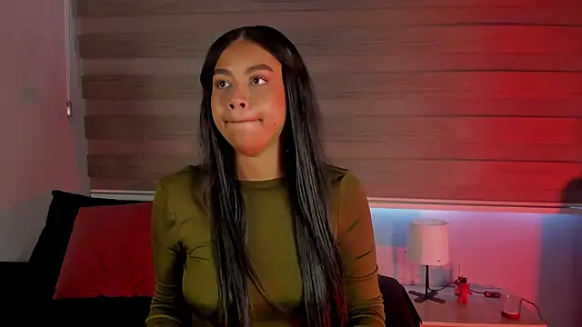 nayah   online show from 11-25-25, 09:04