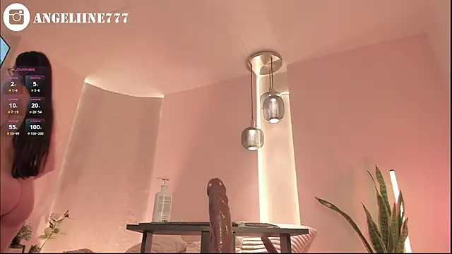 Snapshot of angeline-777 chatting on 05-11-26, 04:15 angeline-777 online show from 05-11-26, 04:15