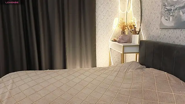 YourSweetDream  online show from 10-11-25, 08:26