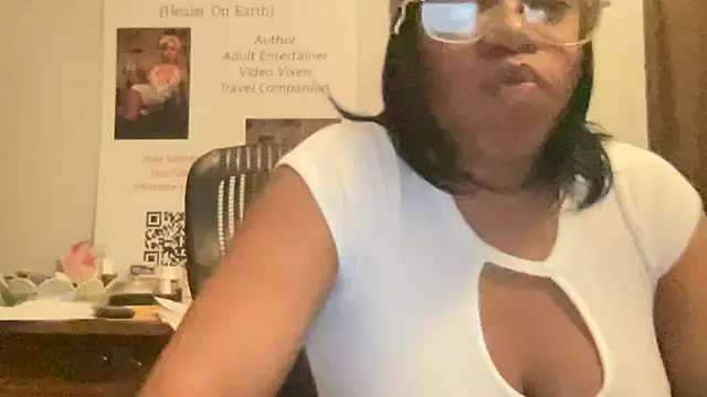 MommyConfident online show from 06-10-26, 05:41