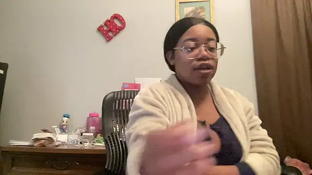 MommyConfident online show from 11-13-25, 03:27