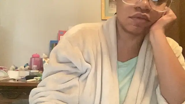 MommyConfident online show from 11-24-25, 02:39