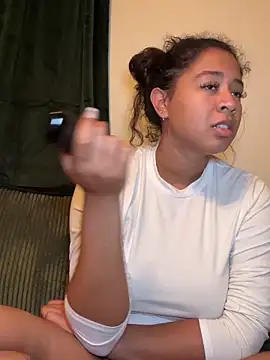 VanessaBling online show from 12-23-25, 01:38