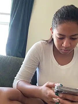 VanessaBling online show from 11-29-25, 09:04