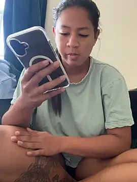 VanessaBling online show from 10-24-25, 03:11