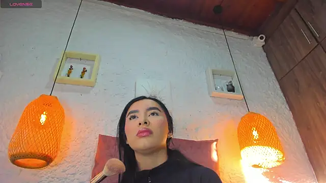 Snapshot of emiily_s chatting on 09-10-25, 12:04 emiily s online show from 09-10-25, 12:04