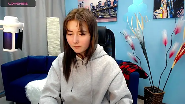 Snapshot of Tweet88 chatting on 03-03-25, 04:00 Tweet88 online show from 03-03-25, 04:00