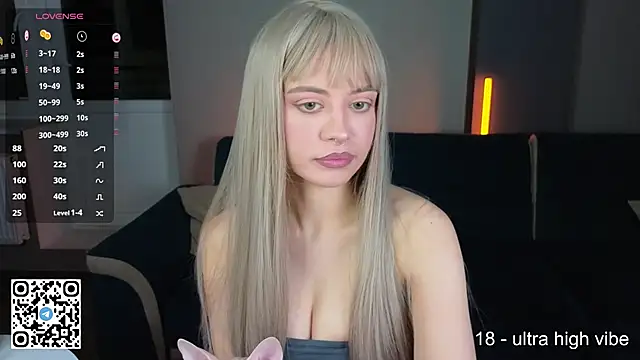 Snapshot of mybunnywendy chatting on 10-05-25, 03:36 mybunnywendy online show from 10-05-25, 03:36