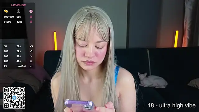 Snapshot of mybunnywendy chatting on 09-29-25, 02:01 mybunnywendy online show from 09-29-25, 02:01