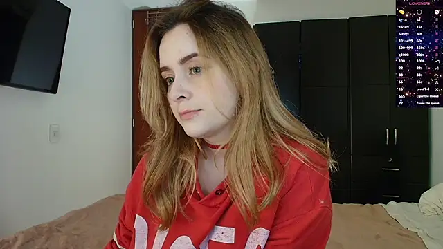 Snapshot of miss_seline chatting on 02-14-25, 10:47 miss seline online show from 02-14-25, 10:47