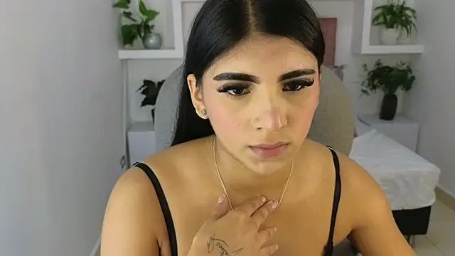 maiaa ruiz online show from 06-19-26, 12:44