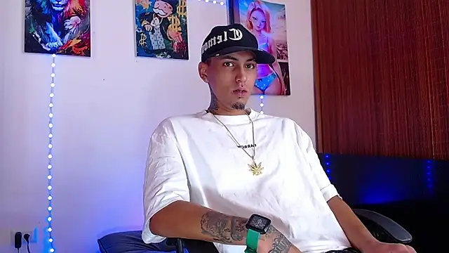 Liam lee online show from 01-10-26, 04:46