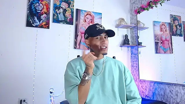 Snapshot of Liam_lee chatting on 09-22-25, 01:39 Liam lee online show from 09-22-25, 01:39
