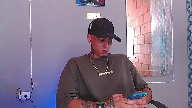 Liam lee online show from 06-24-26, 09:34