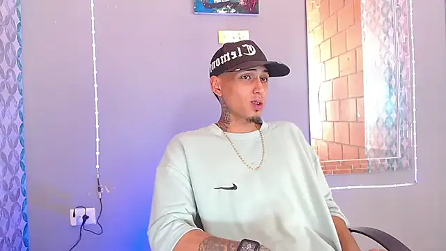 Liam lee online show from 06-17-26, 08:52