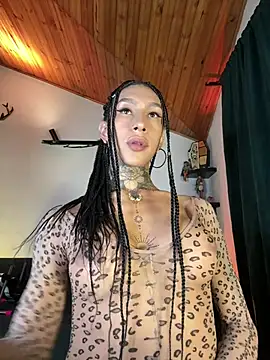 Snapshot of Juana_777 chatting on 05-27-26, 02:52 Juana 777 online show from 05-27-26, 02:52