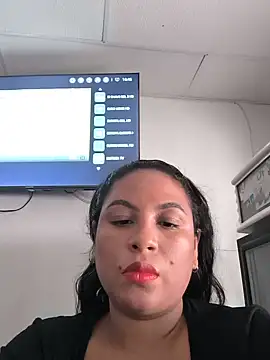 Snapshot of Francesca_ferrari chatting on 07-11-26, 09:48 Francesca ferrari online show from 07-11-26, 09:48