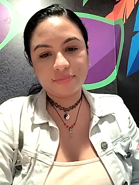 Francesca ferrari online show from 10-04-25, 06:42