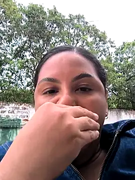 Snapshot of Francesca_ferrari chatting on 05-02-26, 10:37 Francesca ferrari online show from 05-02-26, 10:37
