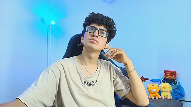 TylerWhite  online show from 12-02-25, 05:53