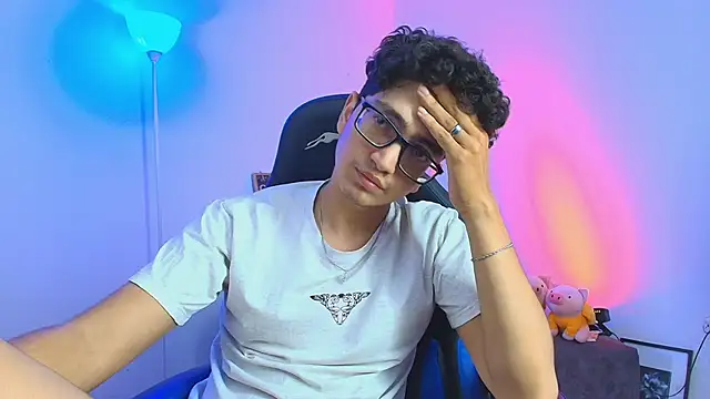 TylerWhite  online show from 01-07-26, 03:55