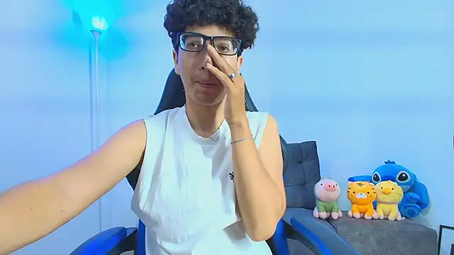 TylerWhite  online show from 11-07-25, 03:33