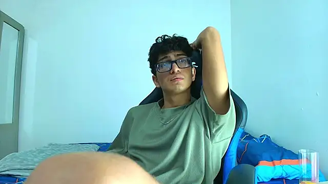 Snapshot of TylerWhite_ chatting on 03-20-25, 03:13 TylerWhite online show from 03-20-25, 03:13