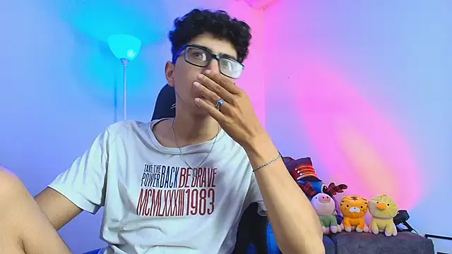 TylerWhite  online show from 12-19-25, 06:38