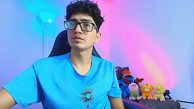 TylerWhite  online show from 12-20-25, 04:26