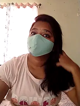 Snapshot of Lovely-Rose143 chatting on 03-06-25, 04:41 Lovely-Rose143 online show from 03-06-25, 04:41