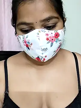 Snapshot of Lovely-Rose143 chatting on 12-24-24, 07:33 Lovely-Rose143 online show from 12-24-24, 07:33