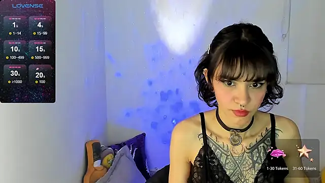 Badxbitch online show from 12-03-24, 06:32