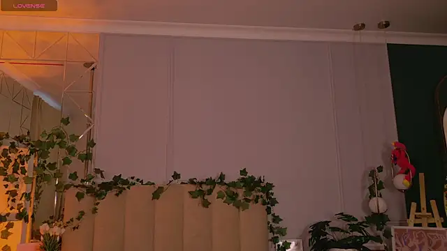 Snapshot of Meow_Nancy chatting on 05-13-26, 05:03 Meow Nancy online show from 05-13-26, 05:03