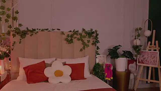 Snapshot of Meow_Nancy chatting on 06-30-26, 05:07 Meow Nancy online show from 06-30-26, 05:07